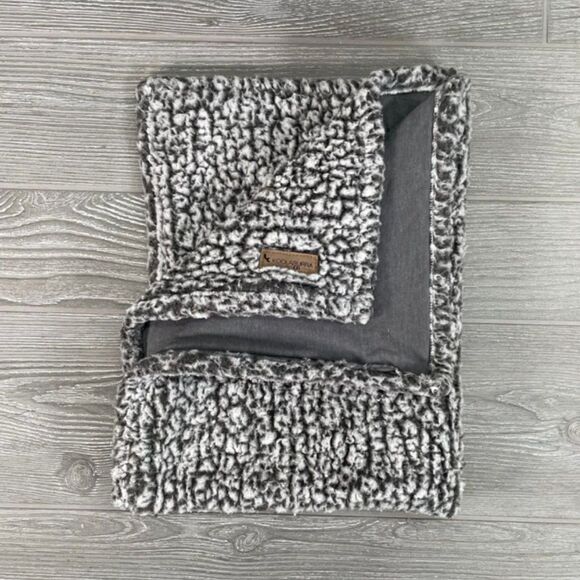 Koolaburra by UGG Grey Pillowcase Sham Faux Shearling Fleece Standard 20 x 28" - Picture 1 of 12